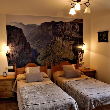 Casa Ortiz Apartment Nerin Ngoại thất bức ảnh